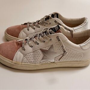 Vintage White Leather Sneakers with Pink Suede Toe and Silver Star